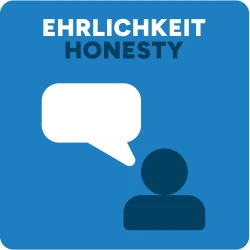 Quadratische Kachel mit den Schriftzug "Ehrlichkeit" und "Honesty"; darunter ein Icon mit einer Person und einer Sprechblase | SPIRIT/21