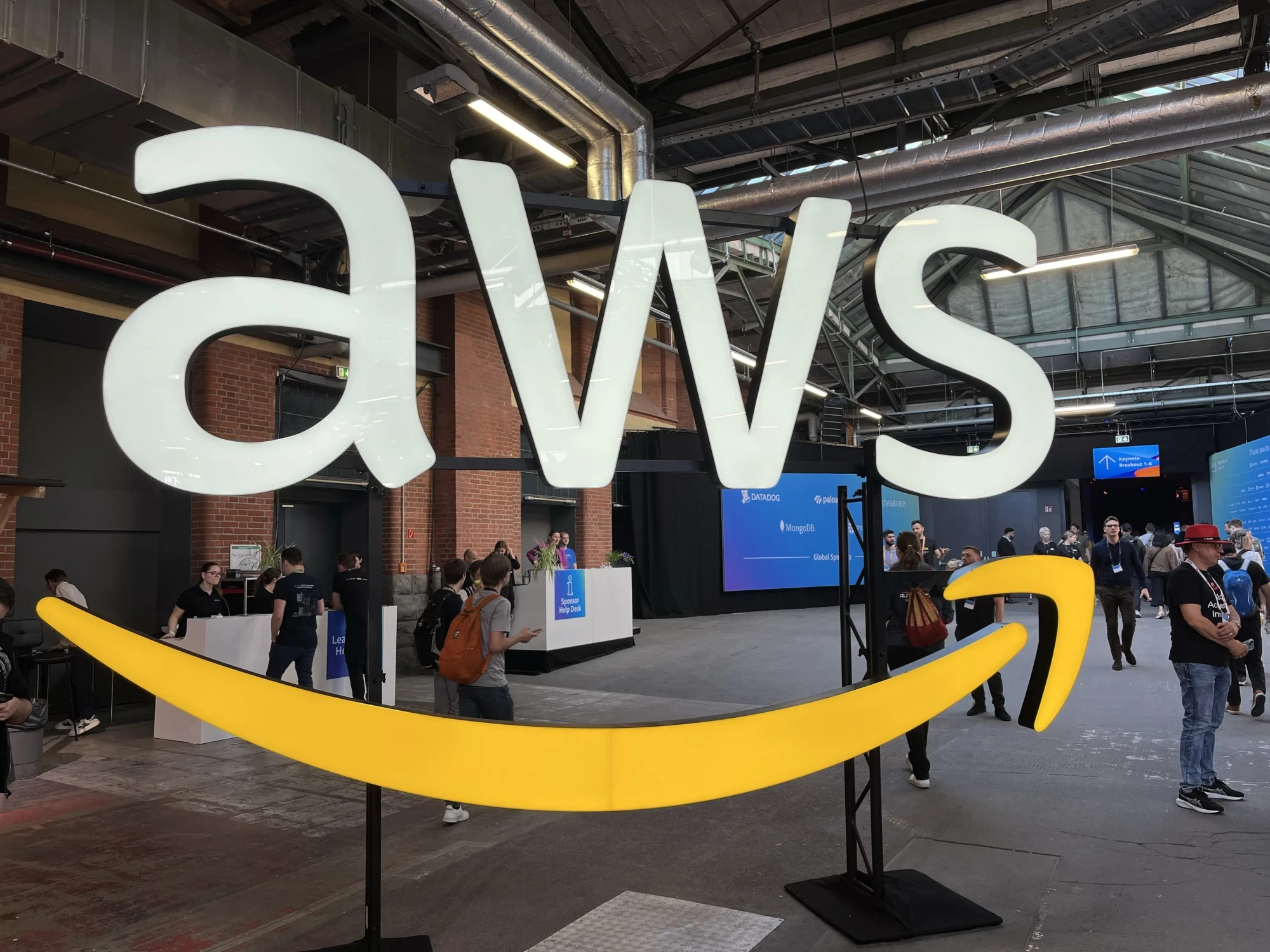 AWS Logo auf dem AWS Summit in Berlin | SPIRIT/21