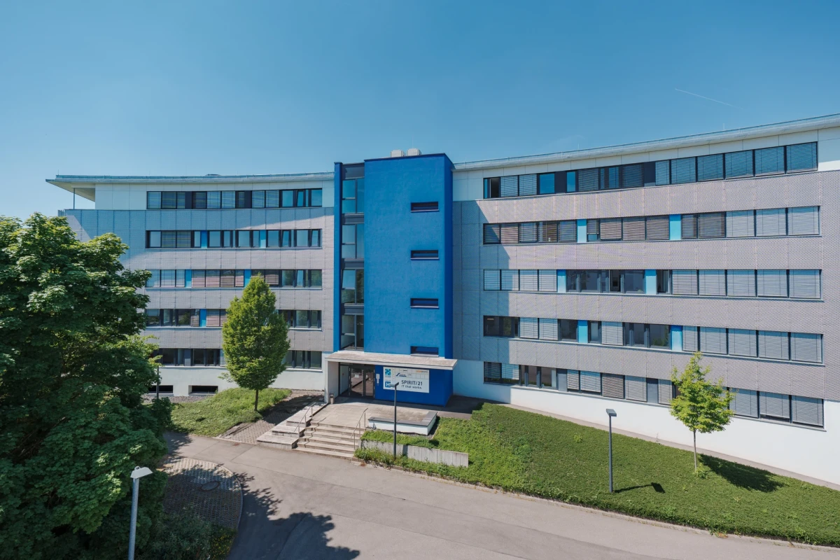 SPIRIT/21 Hauptsitz in Böblingen Hulb von außen